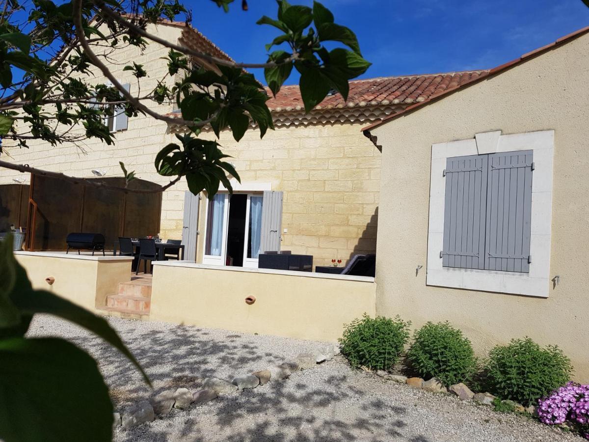 Le Mas Saint Jean Mézoargues Εξωτερικό φωτογραφία