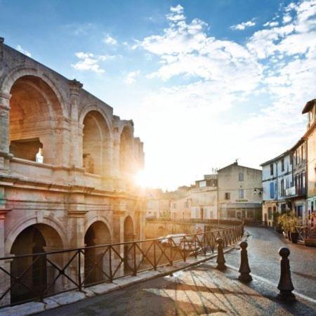 Le Mas Saint Jean Mézoargues Εξωτερικό φωτογραφία